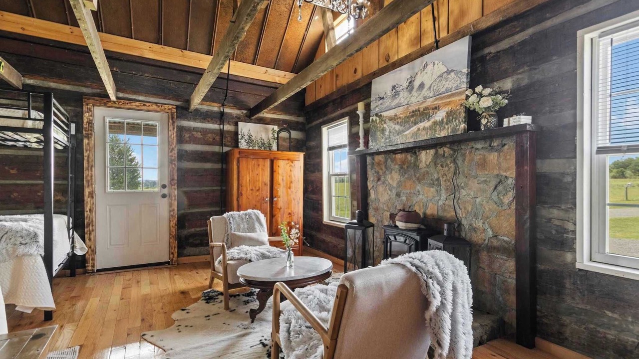 Photo of Bedroom in Valley Head