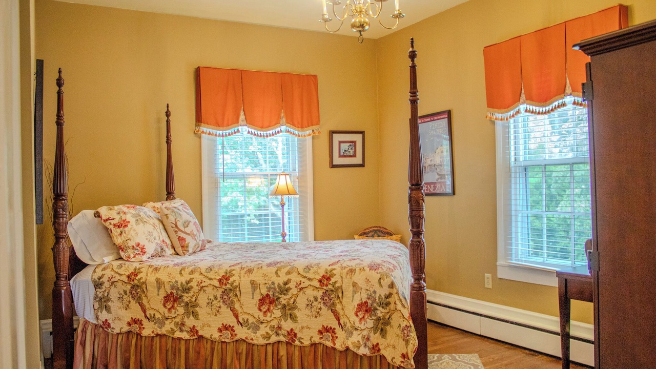 Photo of Bedroom in Clinton