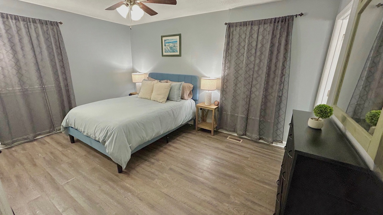 Photo of Bedroom in McCutcheon Field
