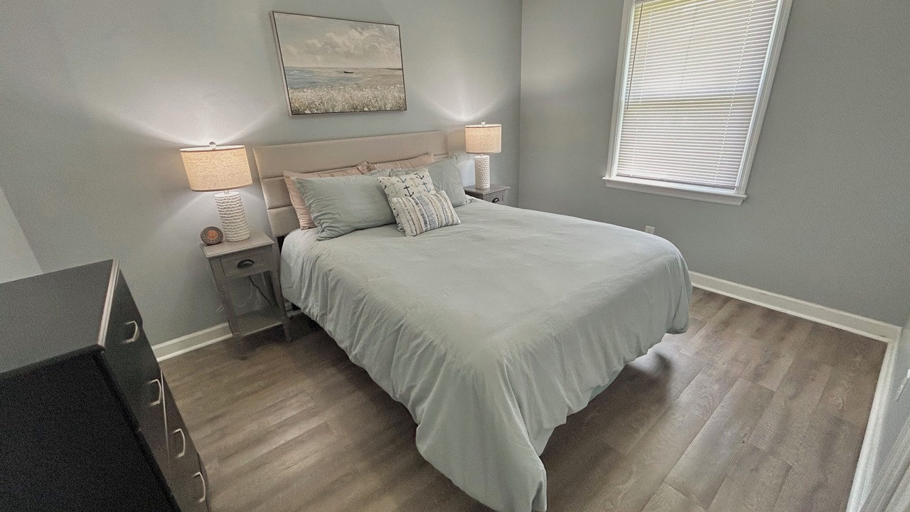 Photo of Bedroom in McCutcheon Field