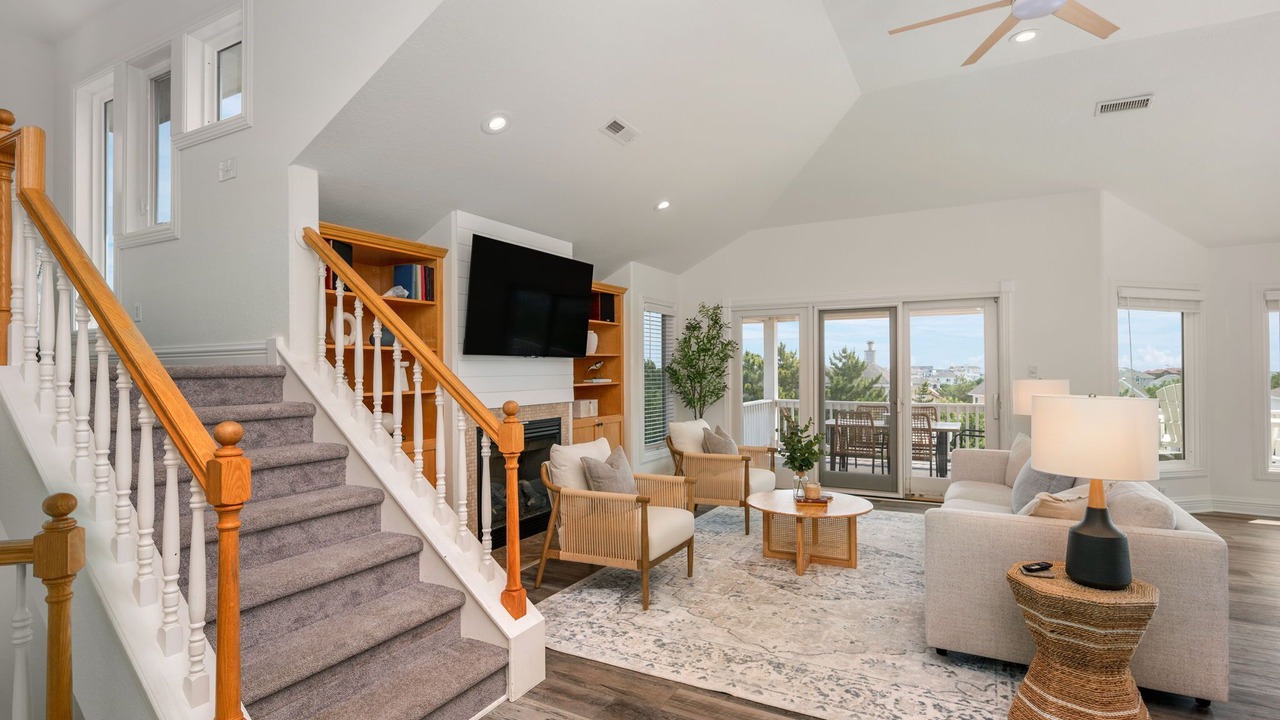 Photo of Bedroom in Monteray Shores