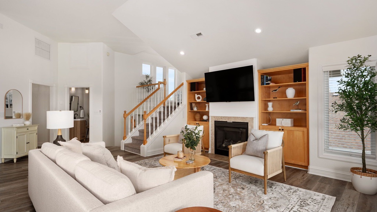 Photo of Bedroom in Monteray Shores