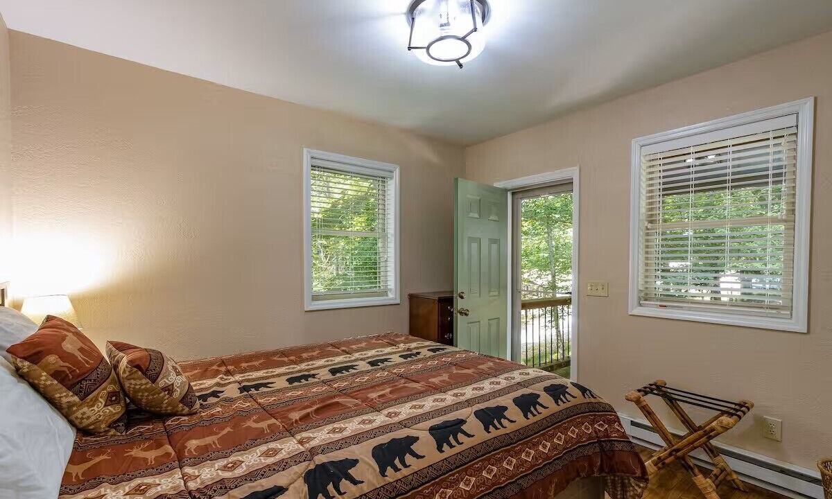 Photo of Bedroom in Beech Mountain