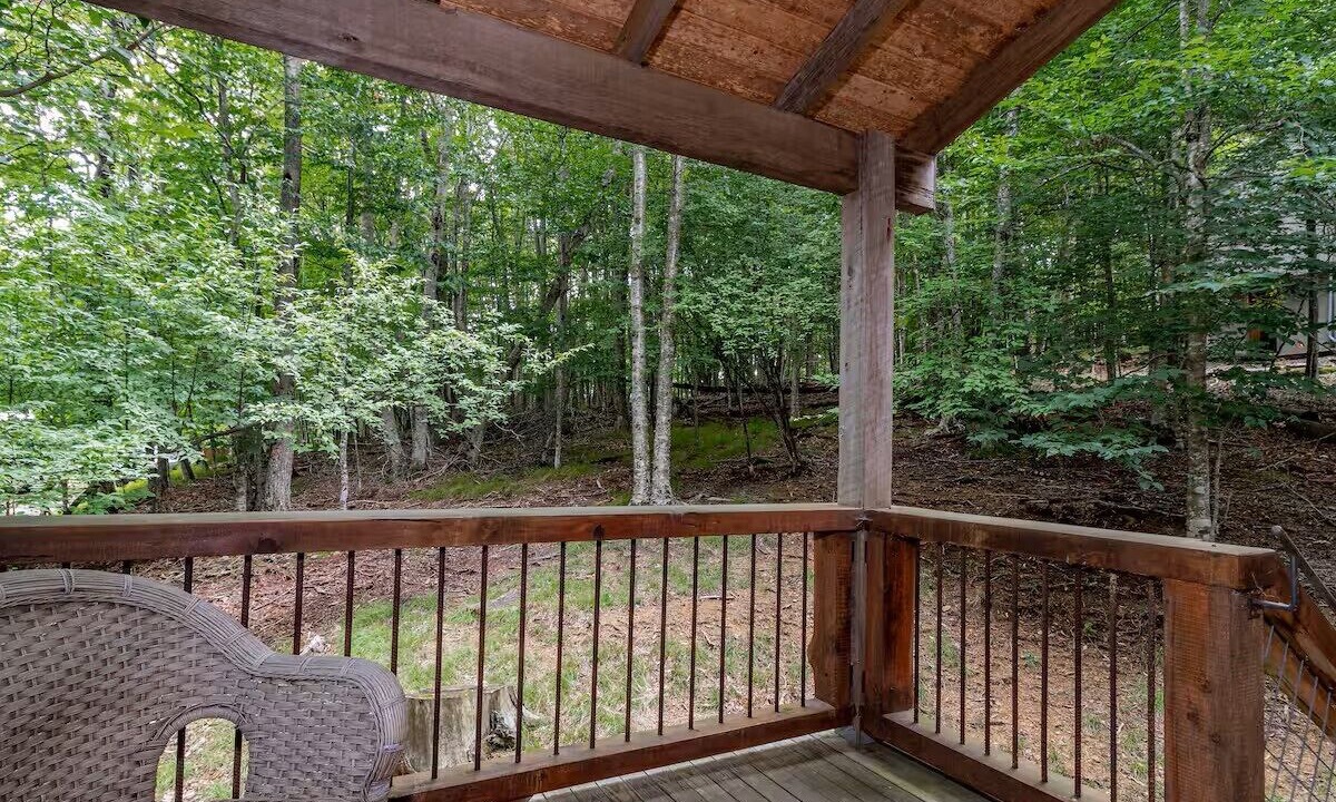Photo of Patio Balcony in Beech Mountain