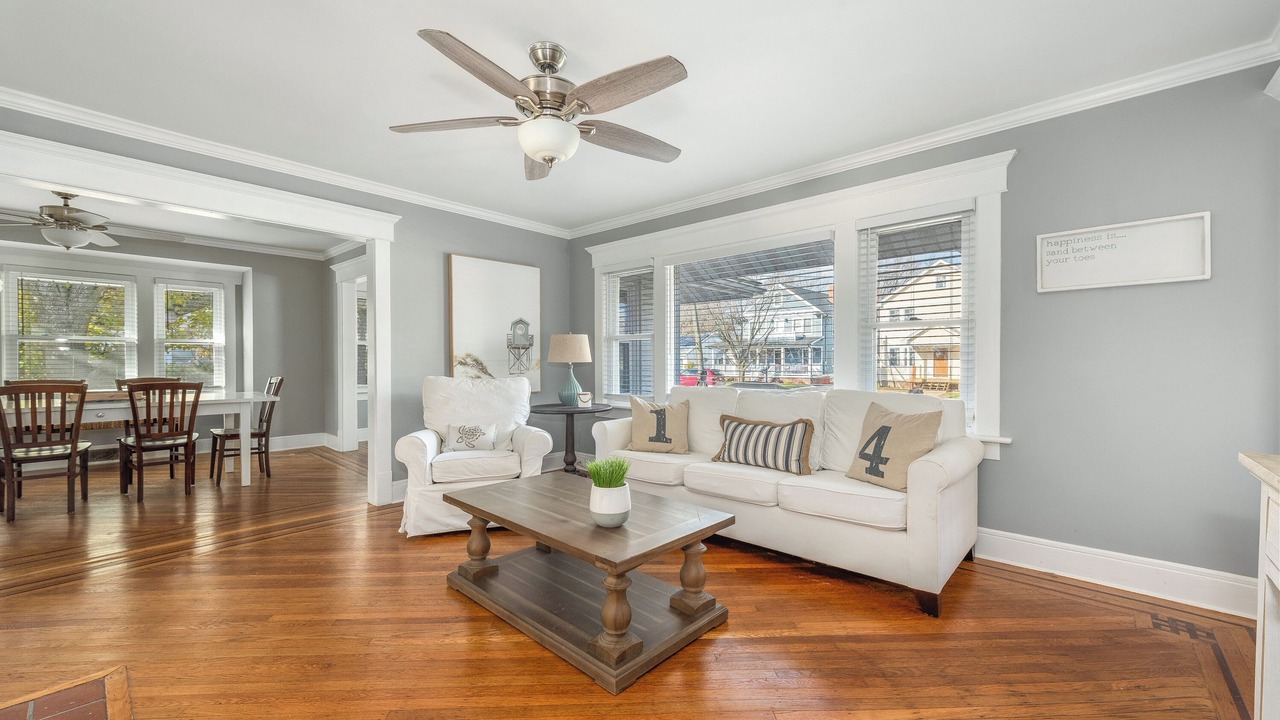 Photo of Livingroom in Long Branch