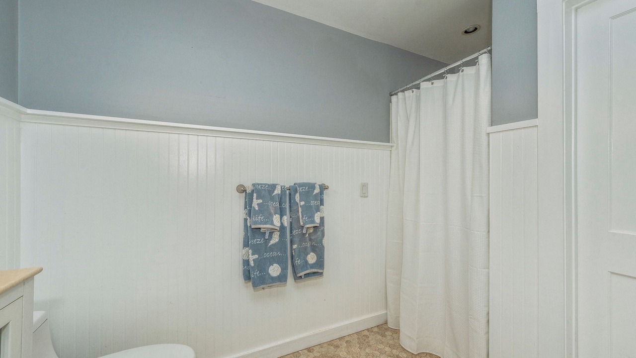 Photo of Bathroom in Long Branch