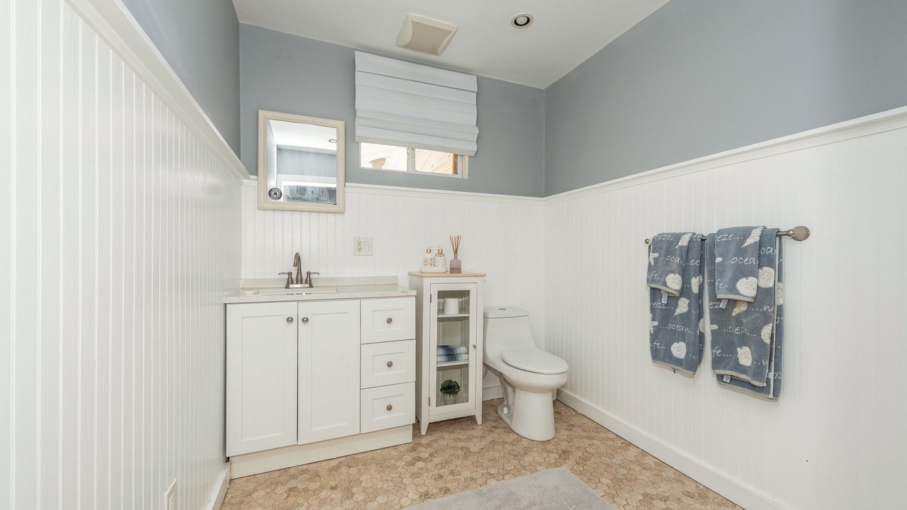 Photo of Bathroom in Long Branch