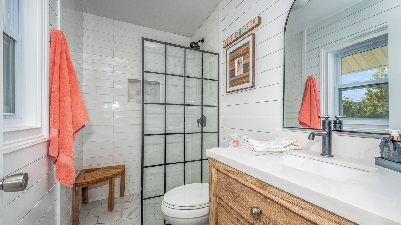 Photo of Bathroom in Long Branch