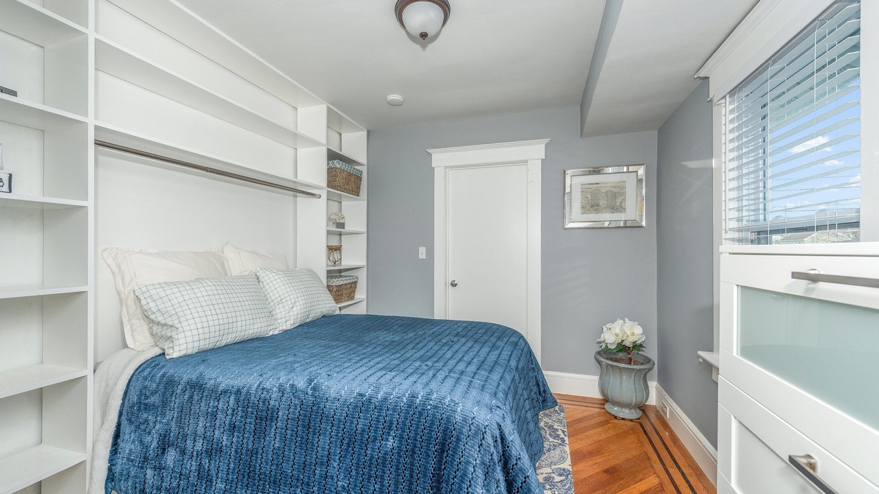 Photo of Bedroom in Long Branch