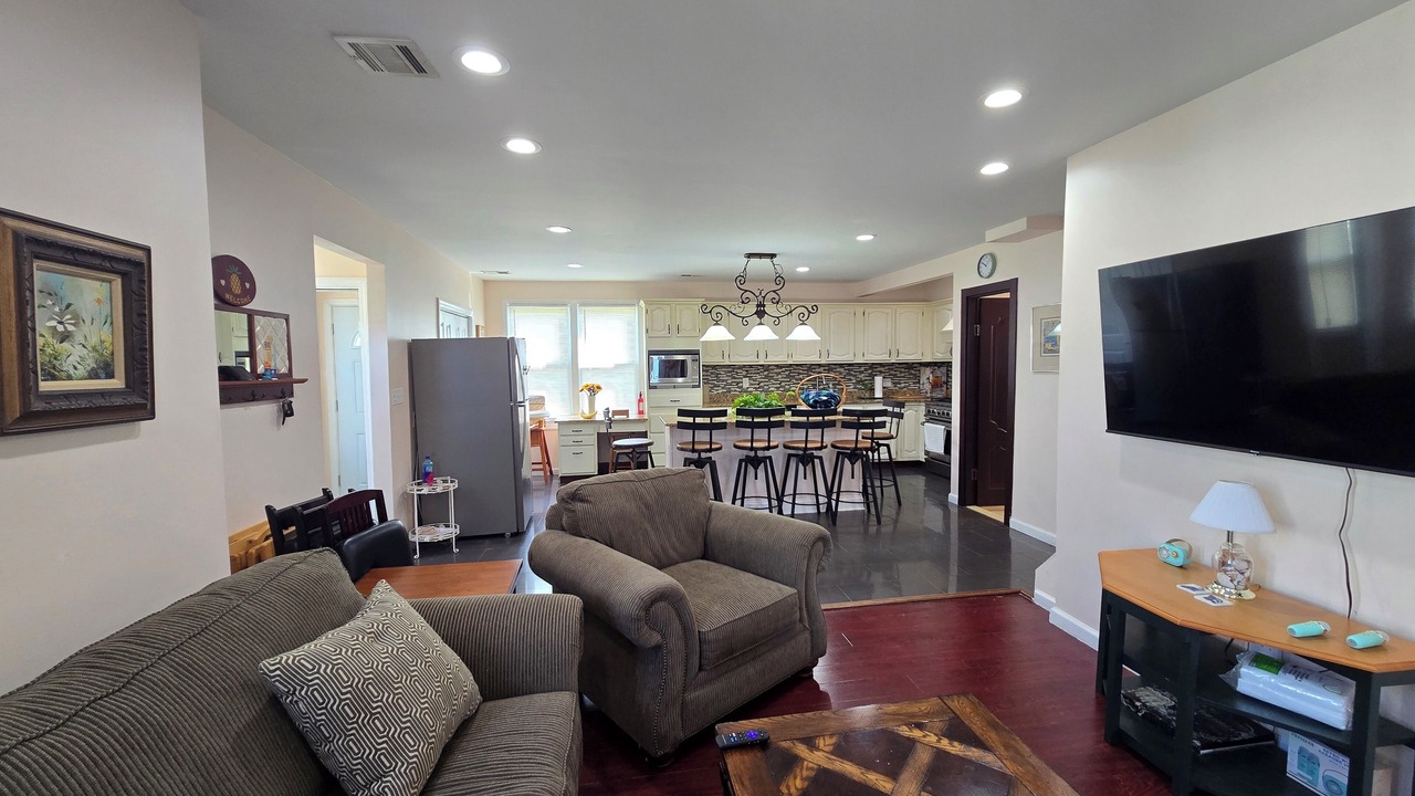 Photo of Livingroom in Keansburg
