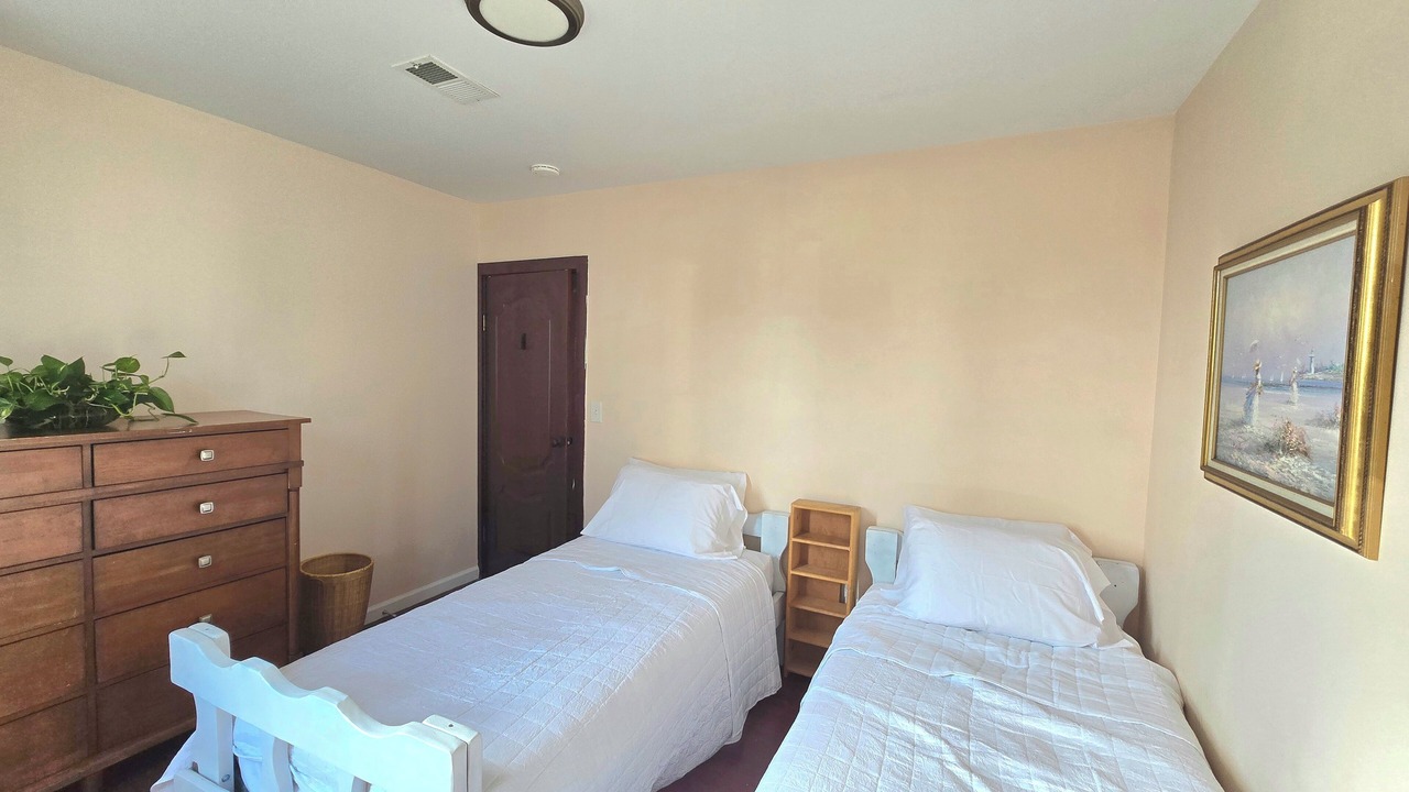 Photo of Bedroom in Keansburg