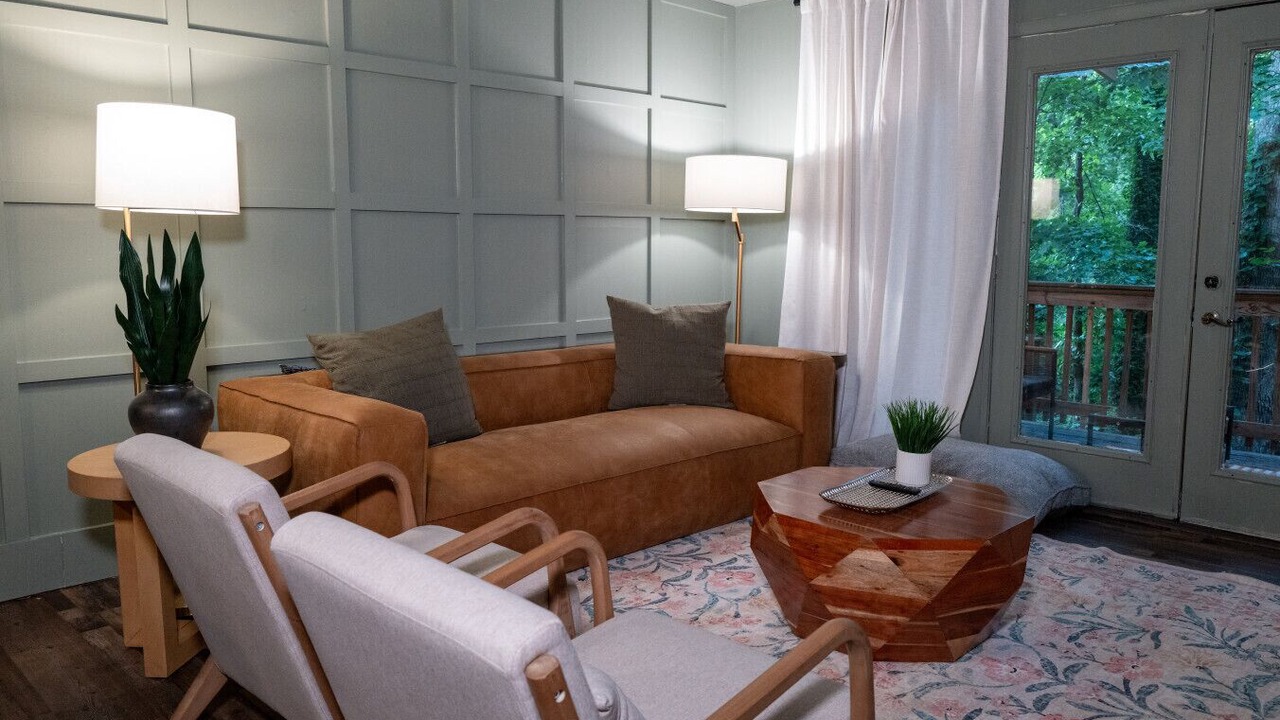 Photo of Livingroom in Ashley Oaks