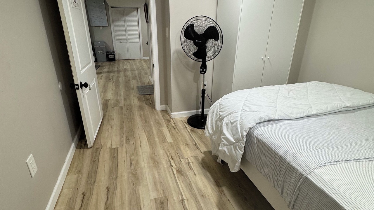 Photo of Bedroom in Iselin