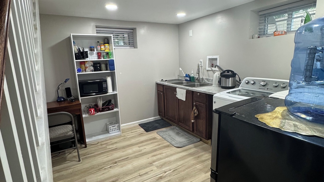 Photo of Kitchen in Iselin