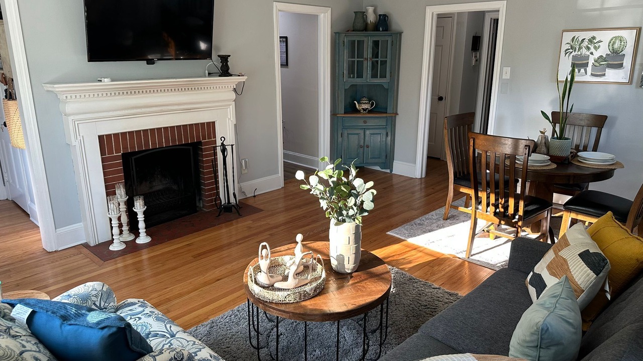 Photo of Livingroom in Terry Sanford