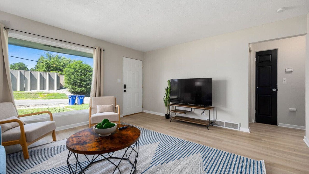 Photo of Livingroom in Peoria Heights