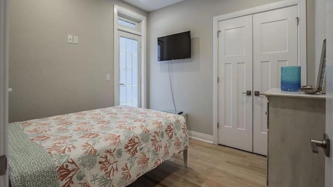 Photo of Bedroom in Beach Haven
