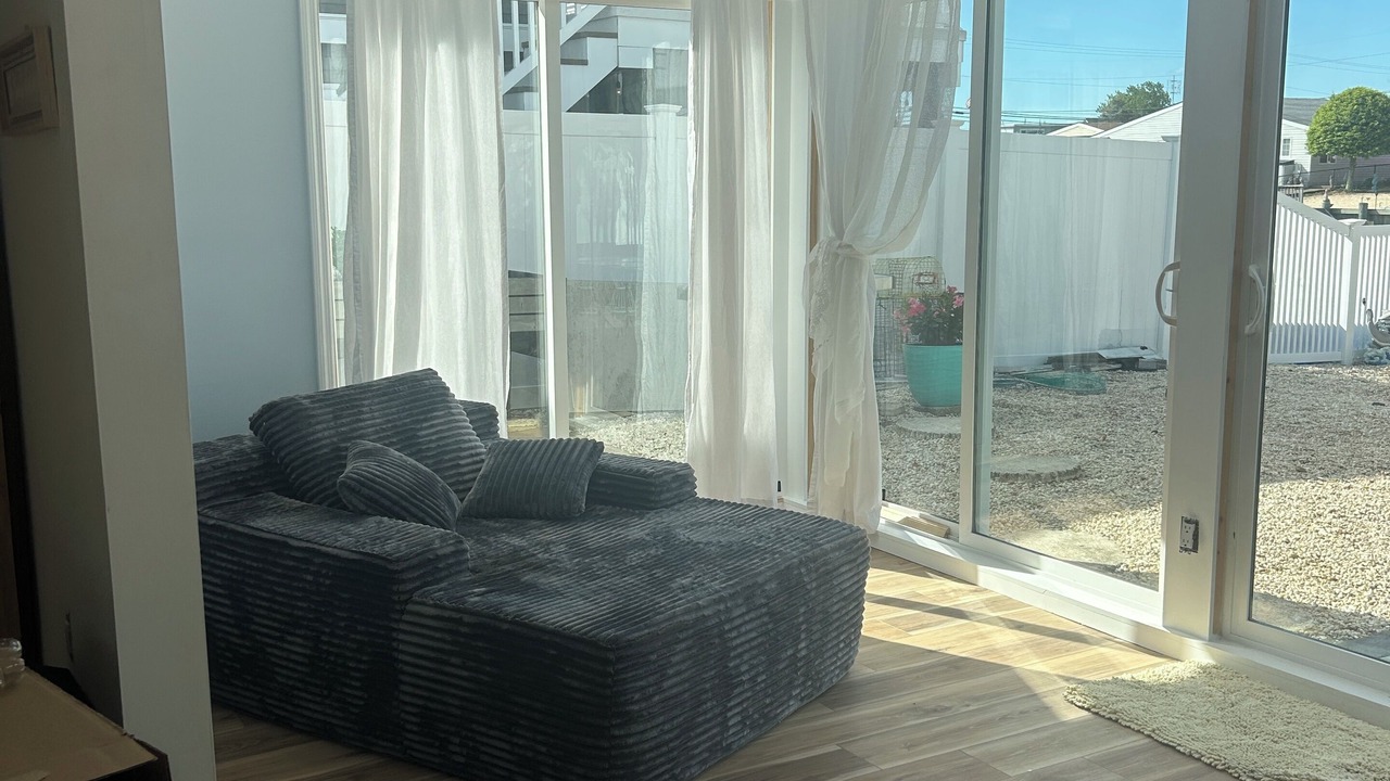 Photo of Livingroom in Mystic Island
