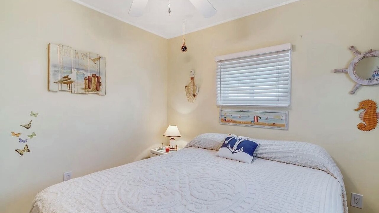 Photo of Bedroom in Mystic Island