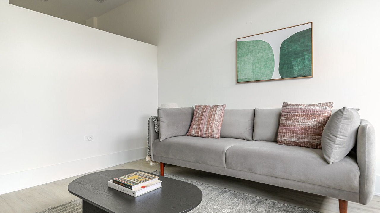 Photo of Livingroom in Greektown
