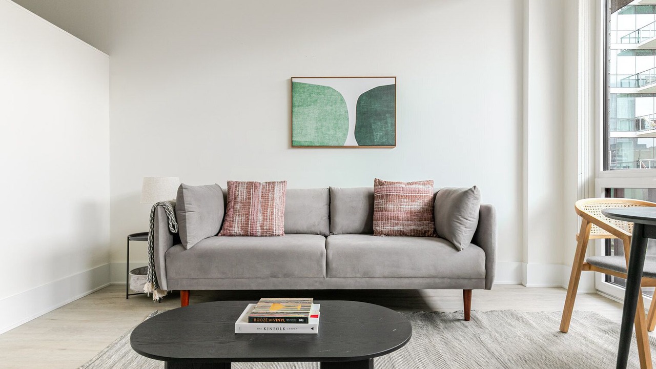 Photo of Livingroom in Greektown