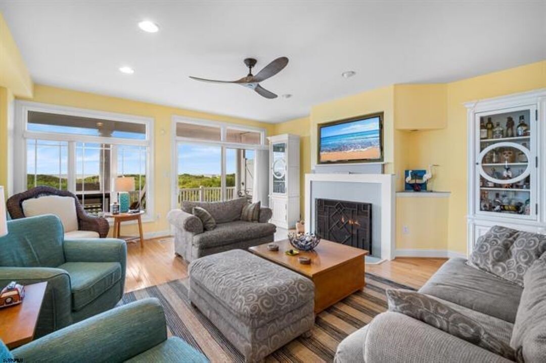 Photo of Livingroom in Brigantine