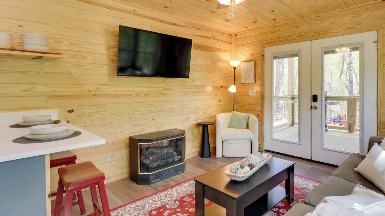 Photo of Livingroom in Heflin