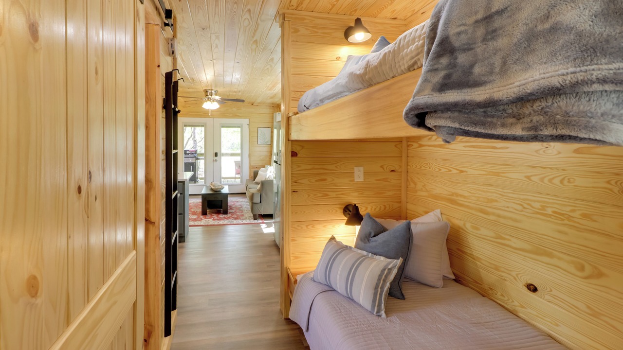 Photo of Bedroom in Heflin