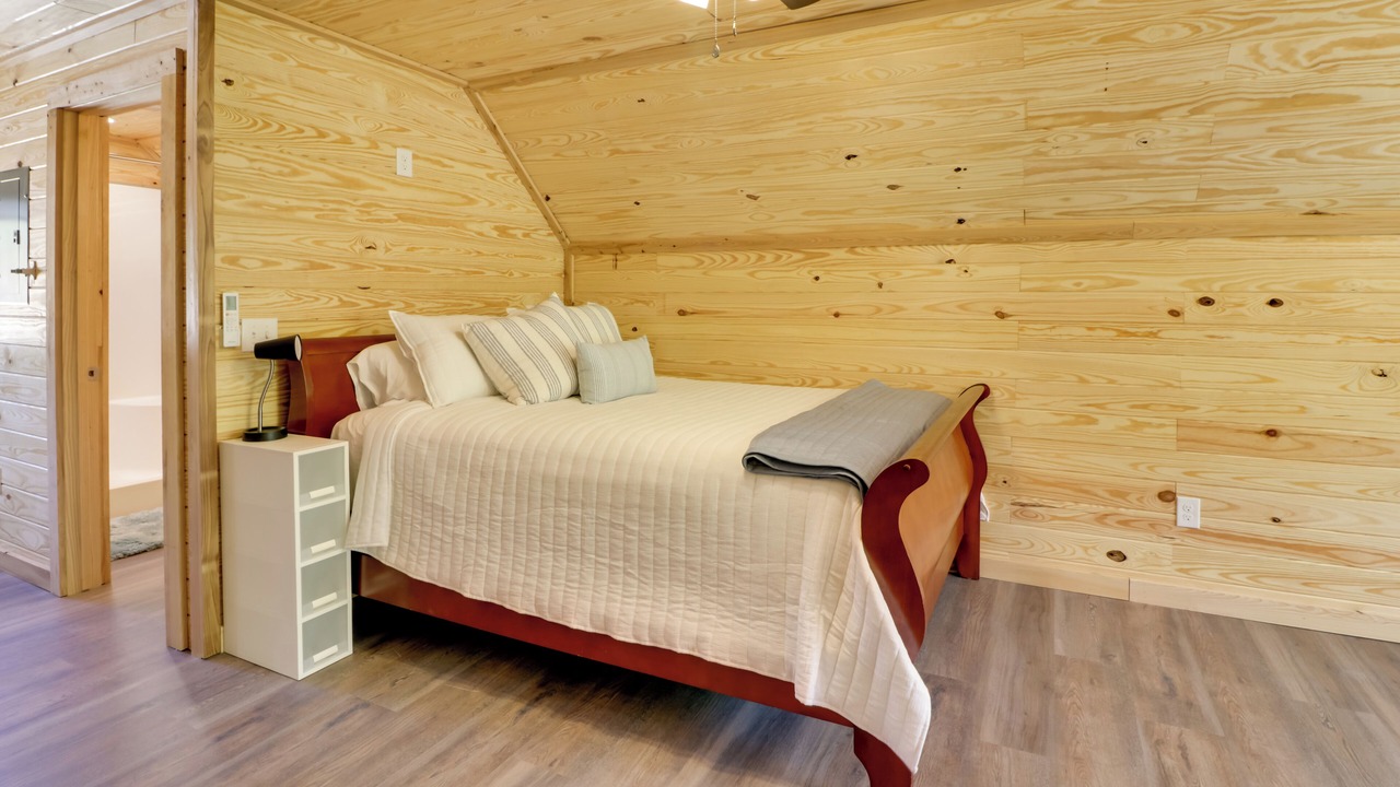 Photo of Bedroom in Heflin