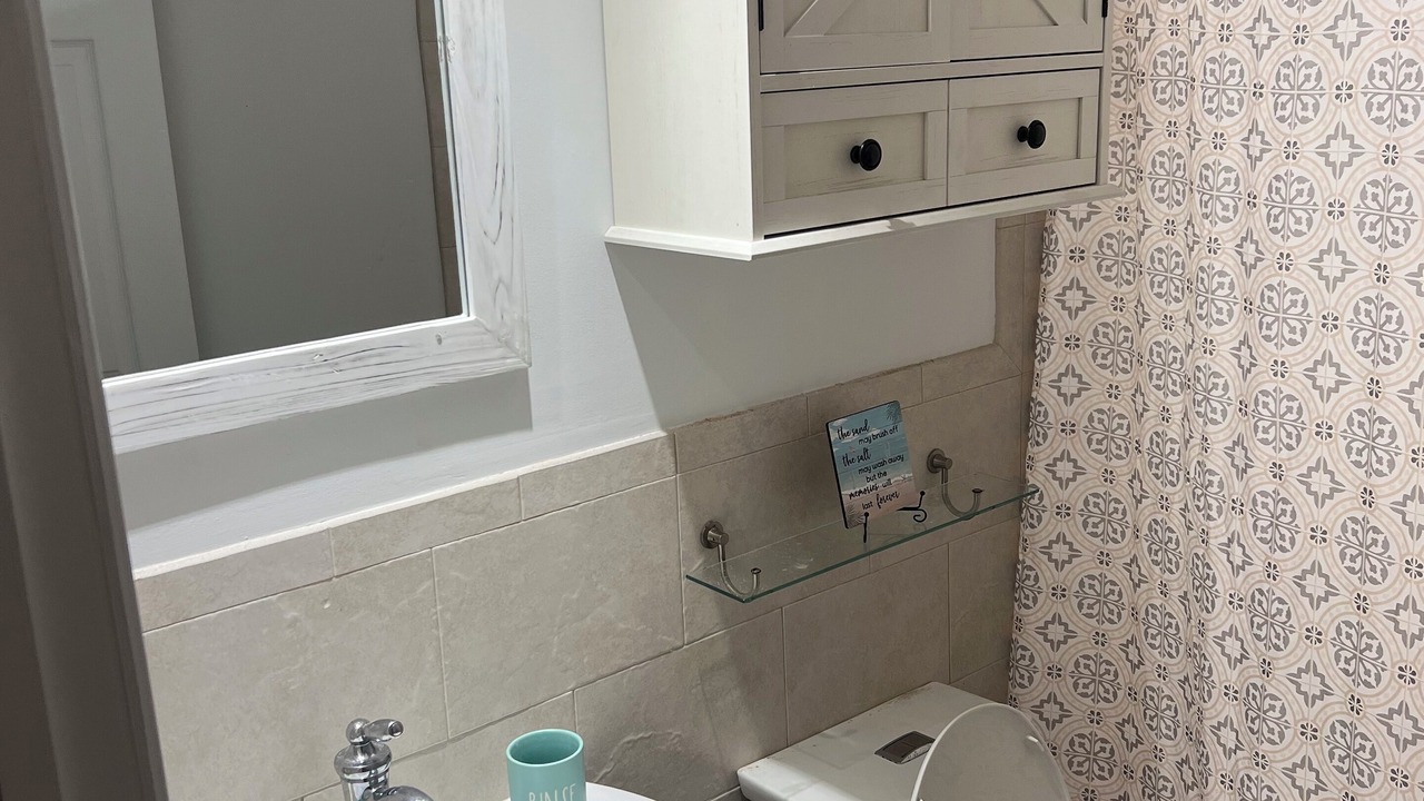 Photo of Bathroom in Avalon