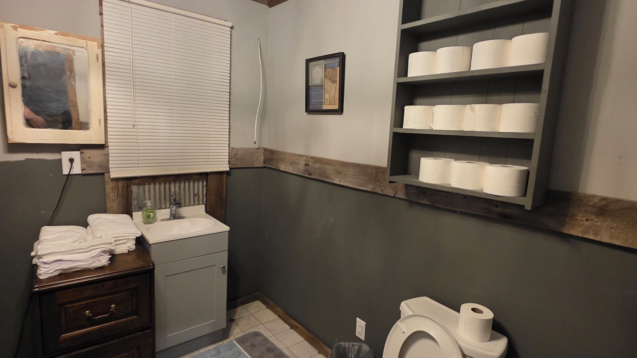 Photo of Bathroom in Hunnewell