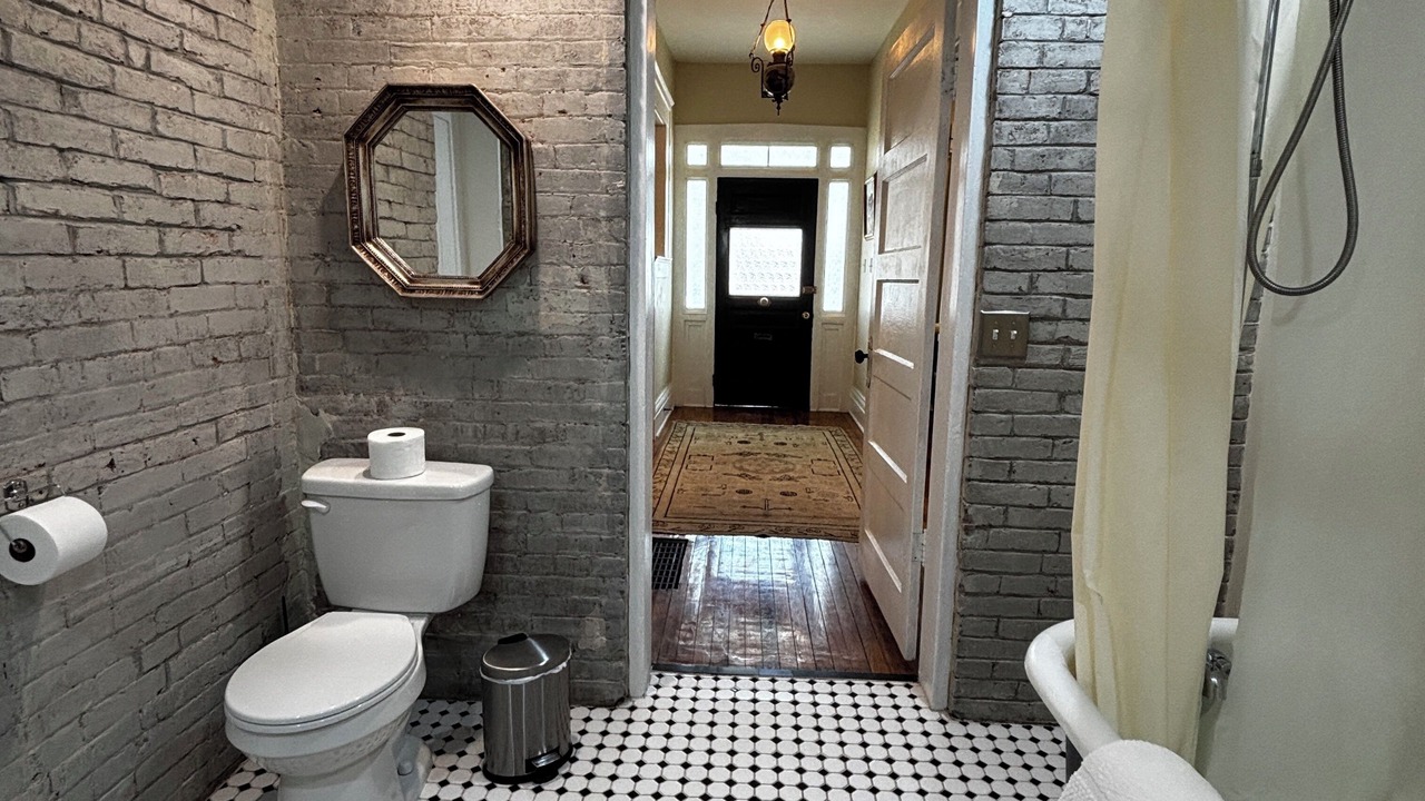 Photo of Bathroom in Hannibal