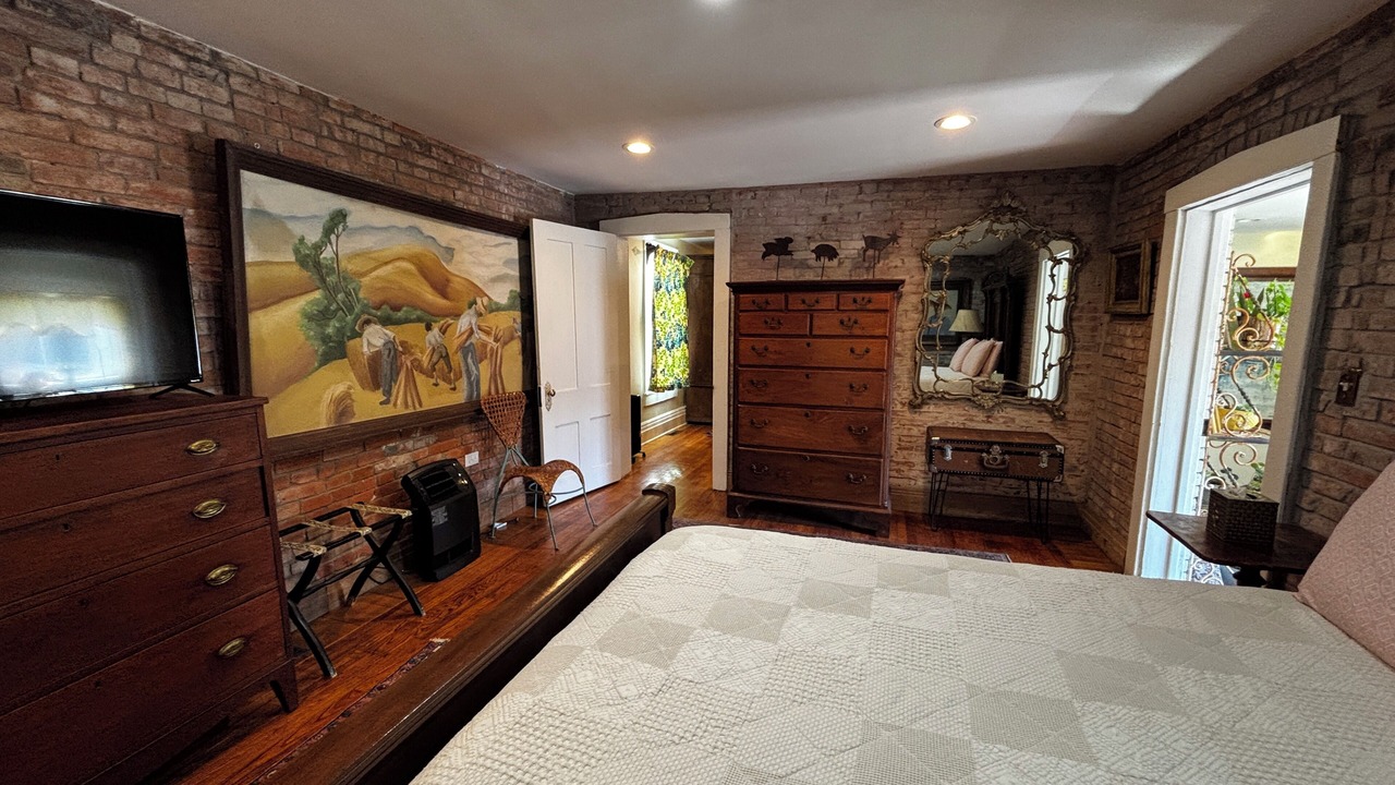 Photo of Bedroom in Hannibal