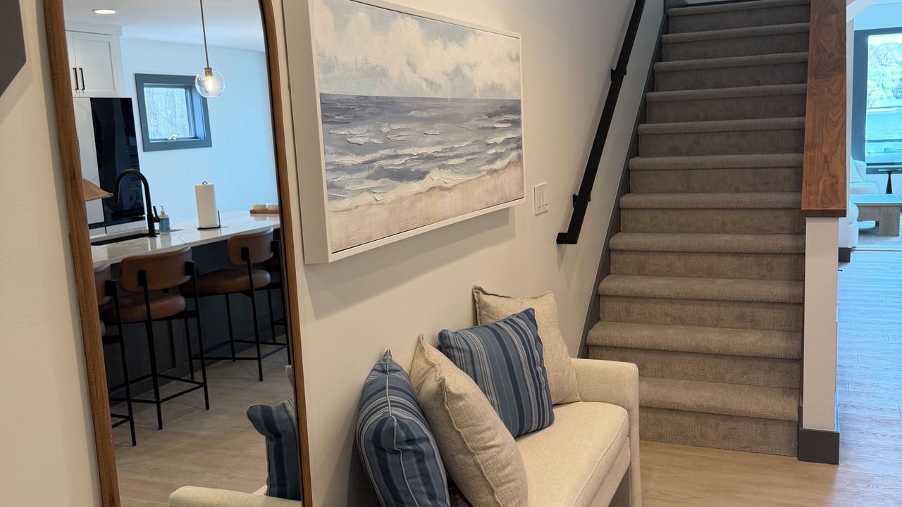 Photo of Livingroom in Norton Shores