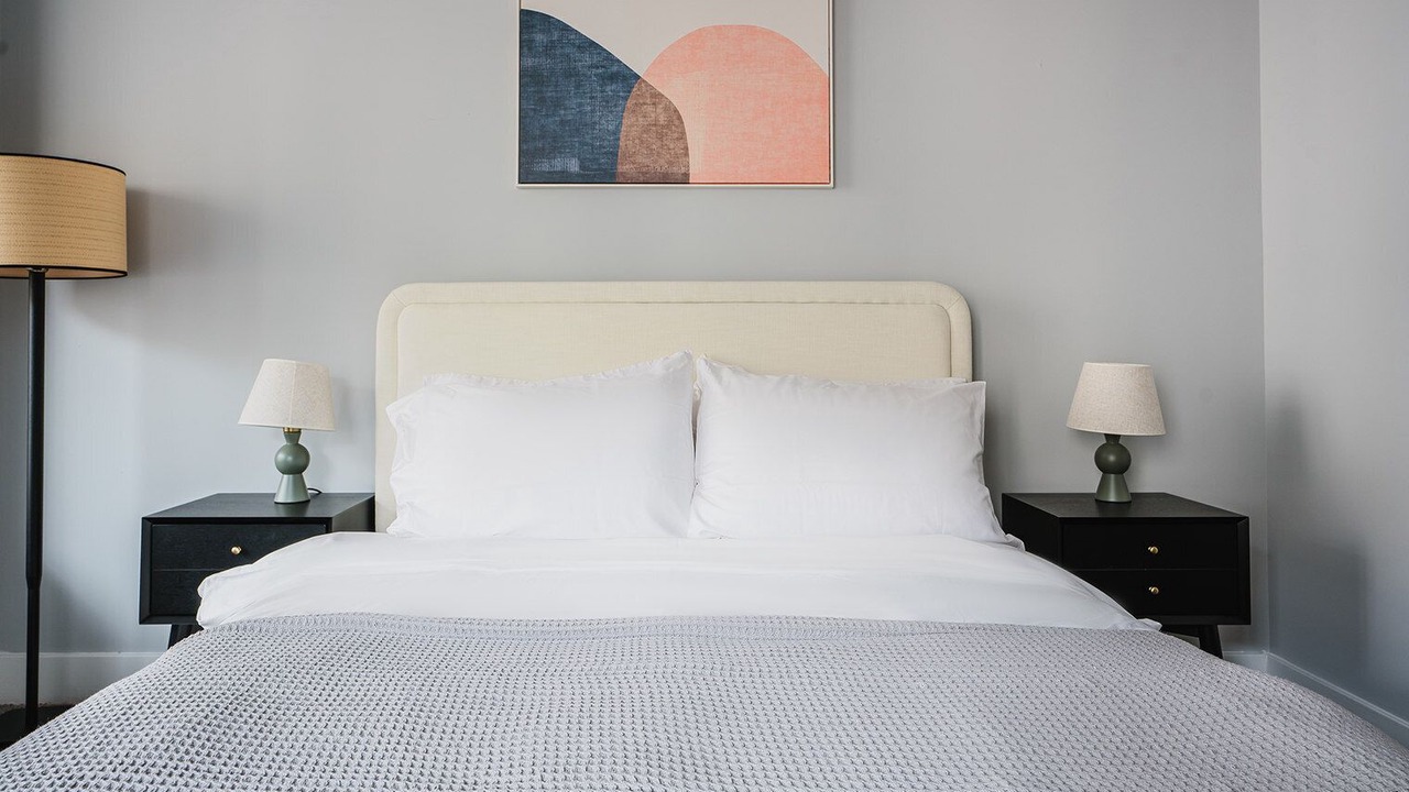 Photo of Bedroom in Woodmont Triangle