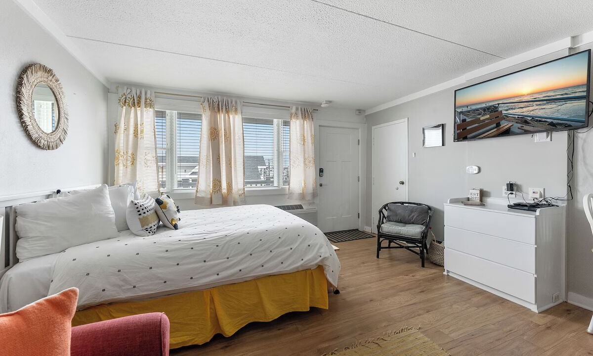 Photo of Bedroom in Avalon
