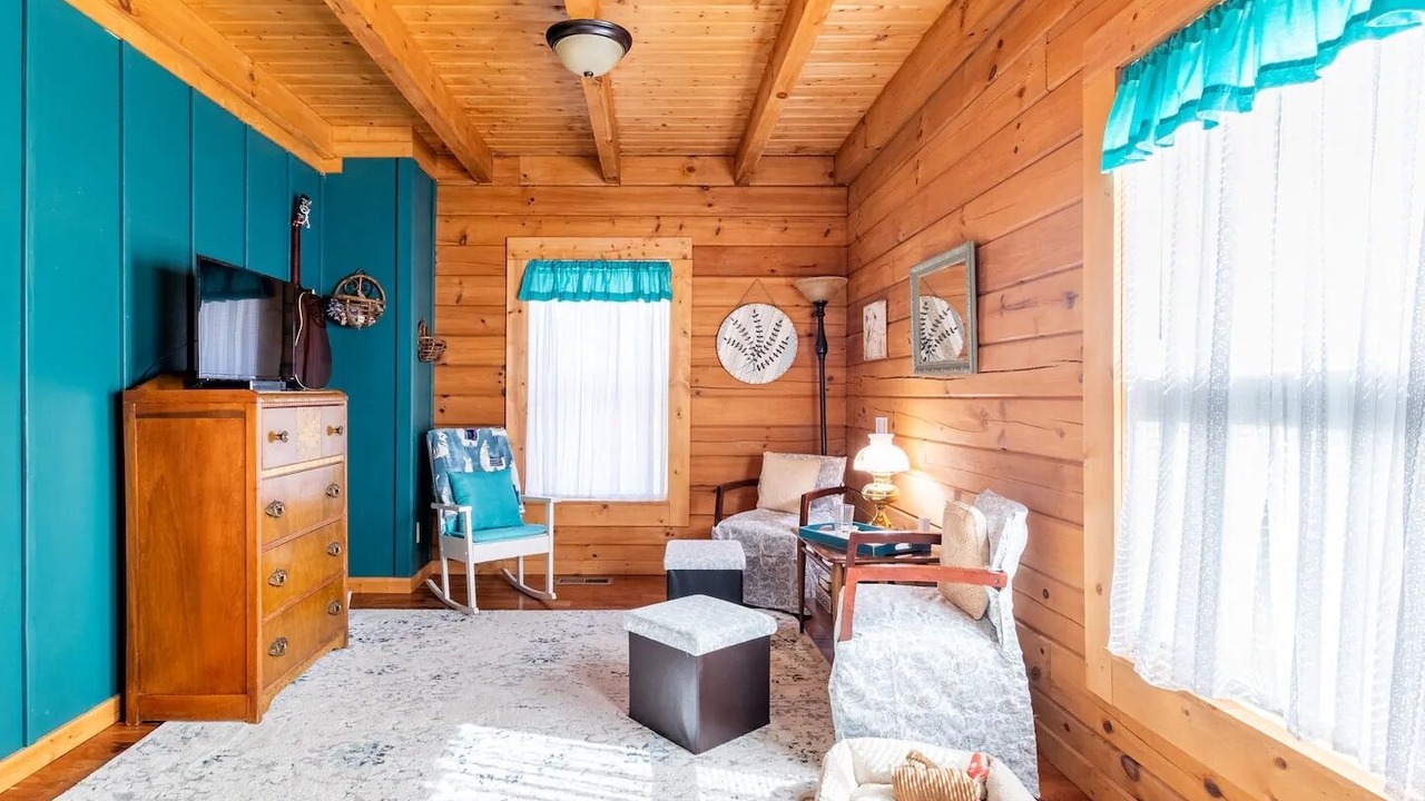 Photo of Livingroom in Dunlap