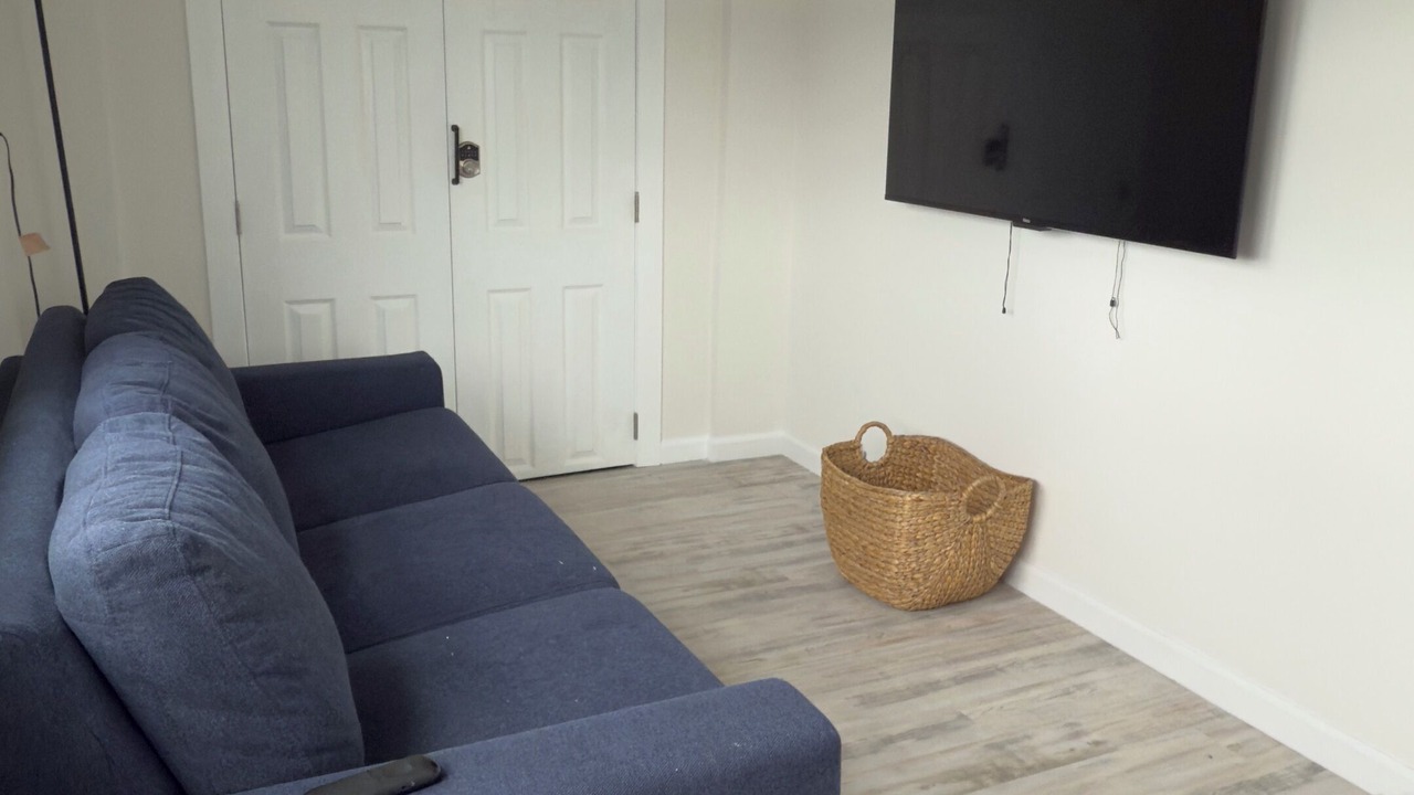 Photo of Livingroom in Bayville