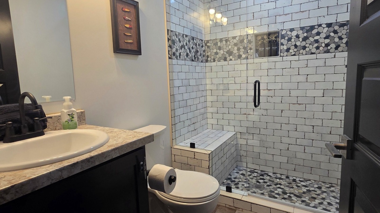 Photo of Bathroom in Guntersville