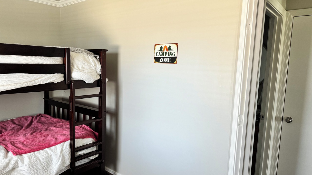 Photo of Bedroom in Vinita