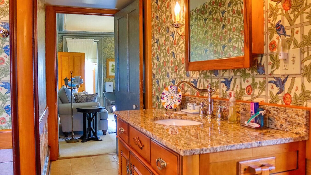 Photo of Bathroom in Pella
