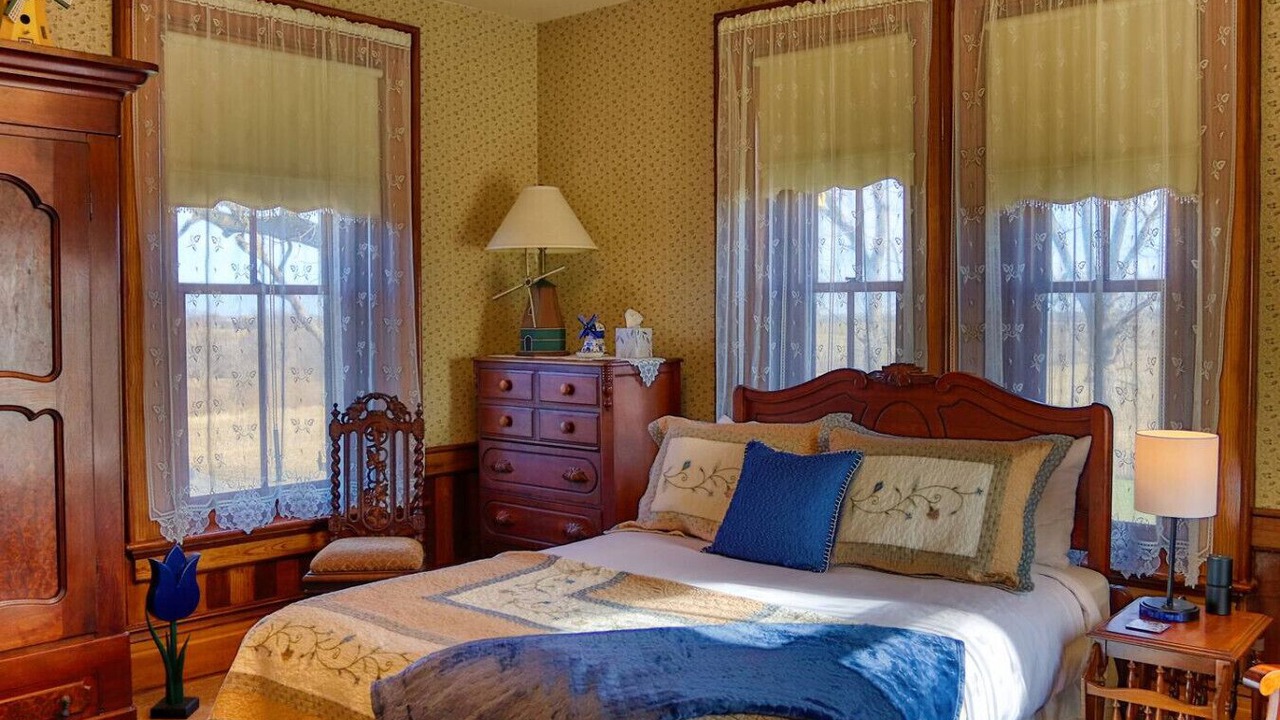 Photo of Bedroom in Pella