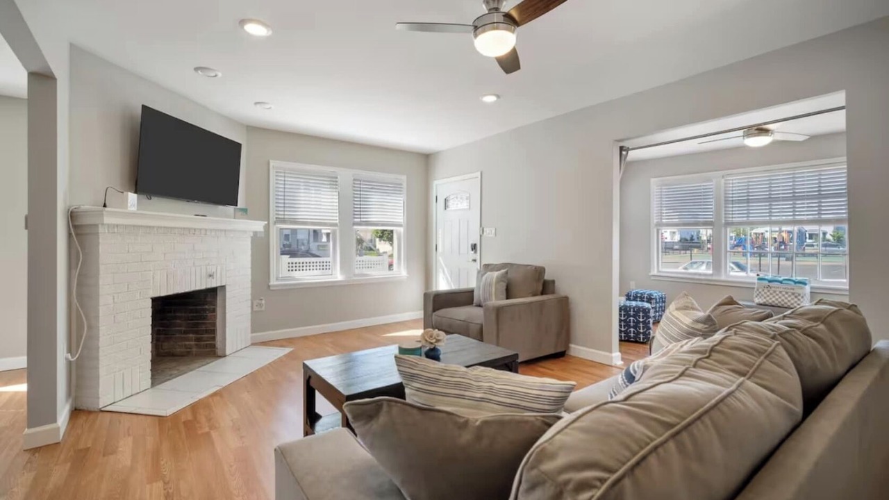 Photo of Livingroom in Margate City