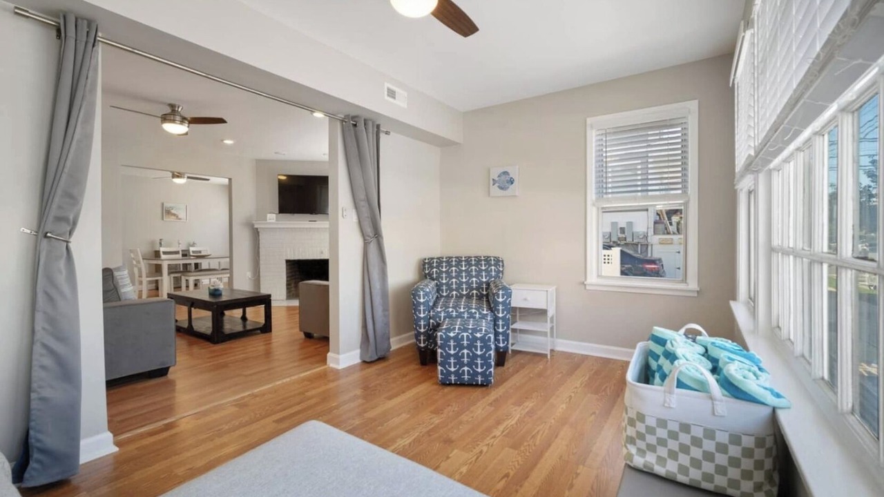 Photo of Livingroom in Margate City