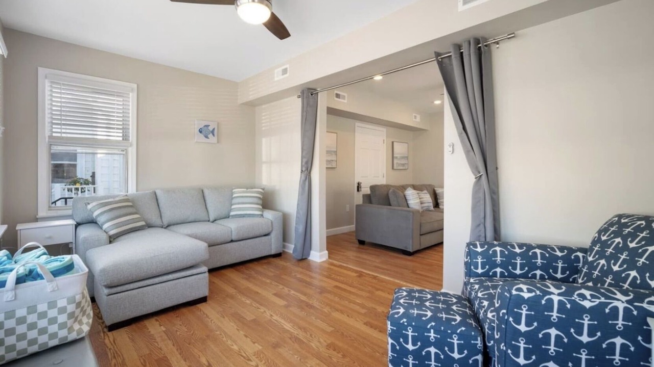 Photo of Livingroom in Margate City