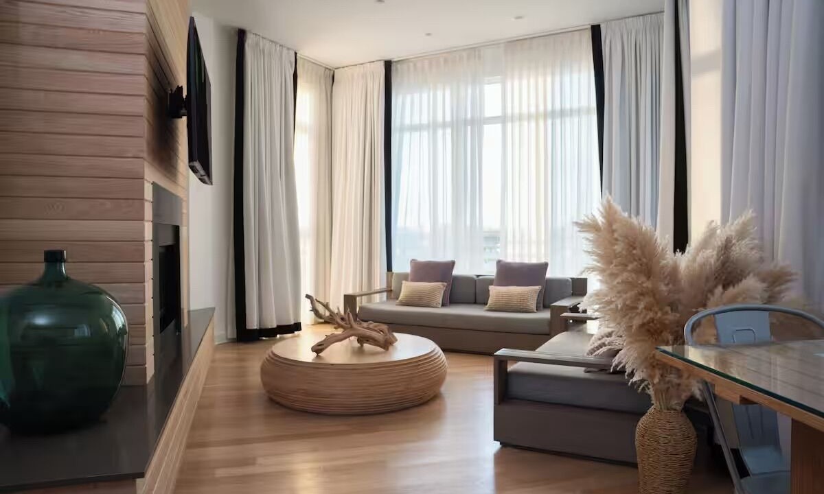 Photo of Livingroom in Long Branch
