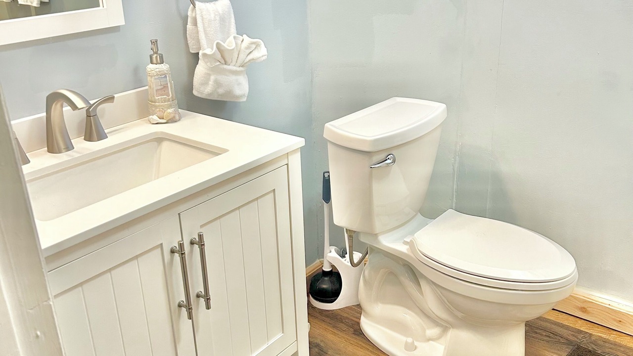 Photo of Bathroom in Guntersville