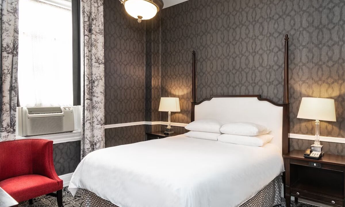 Photo of Bedroom in Historic District
