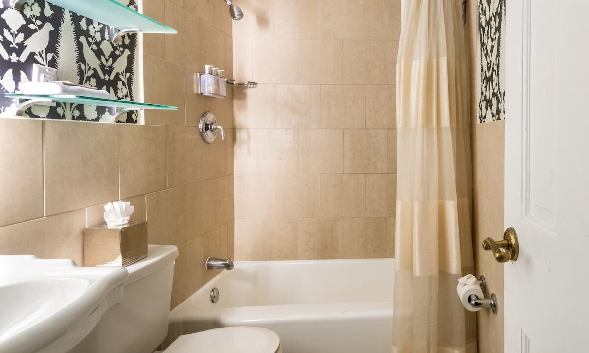Photo of Bathroom in Historic District
