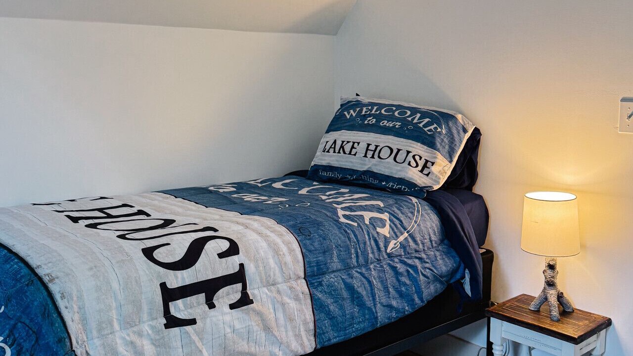 Photo of Bedroom in Cedar Bluff